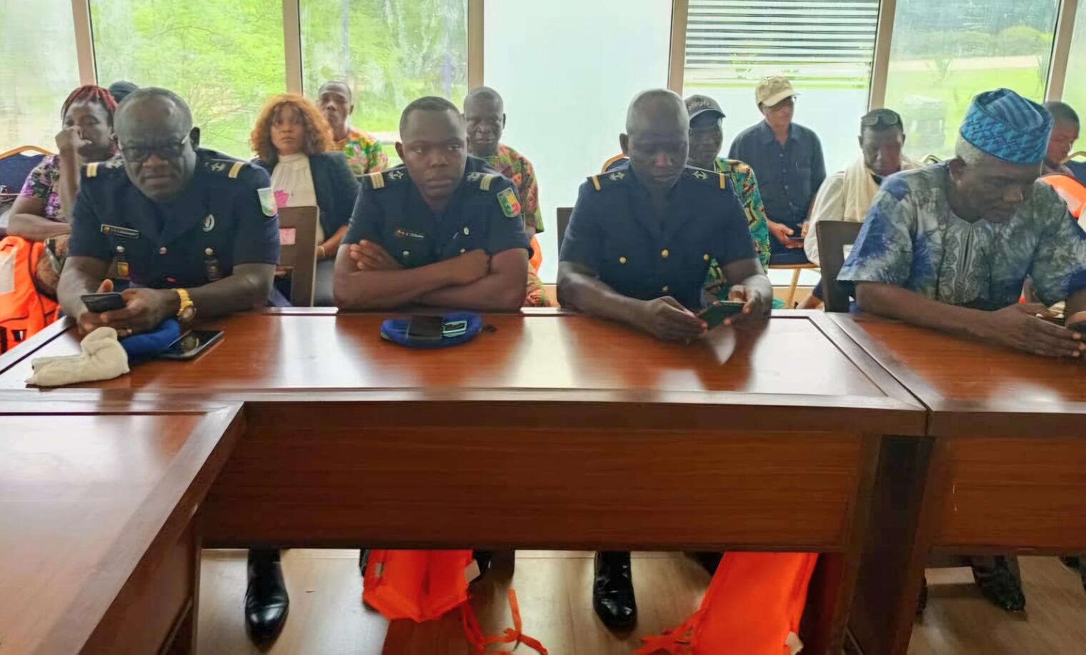 Supposée occupation anarchique de plan d’eau : Le Gouvernement prône le “vivre-ensemble” entre riverains et pisciculteurs du lac Toho