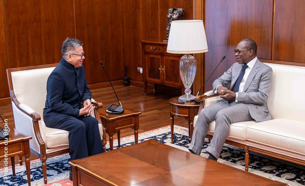 Diplomatie : Le président Talon reçoit l’ambassadeur de la Chine près le Bénin