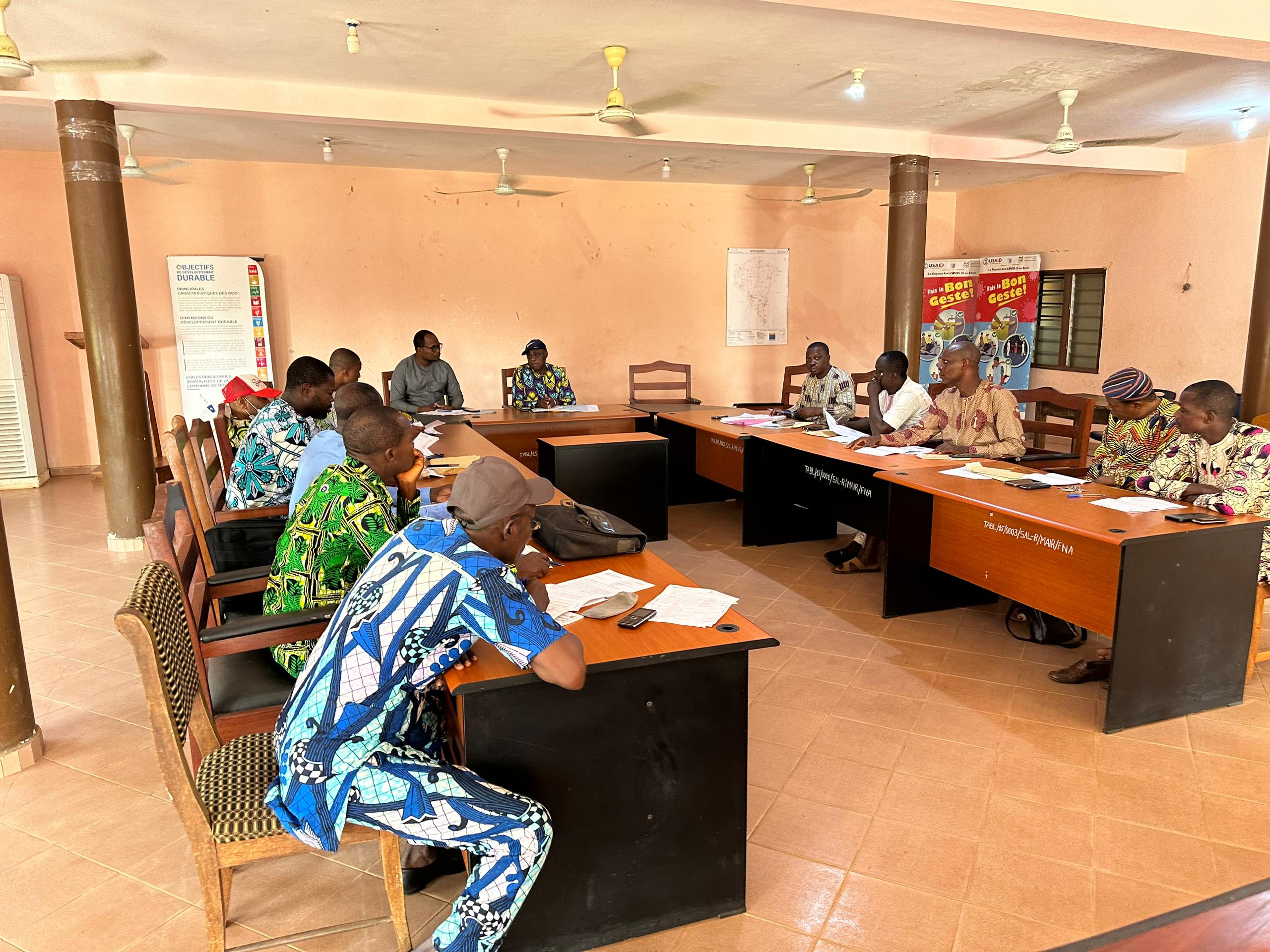 Participation au salon des maires à Paris : Le maire Abel Djossou obtient l’autorisation du conseil communal de Bopa