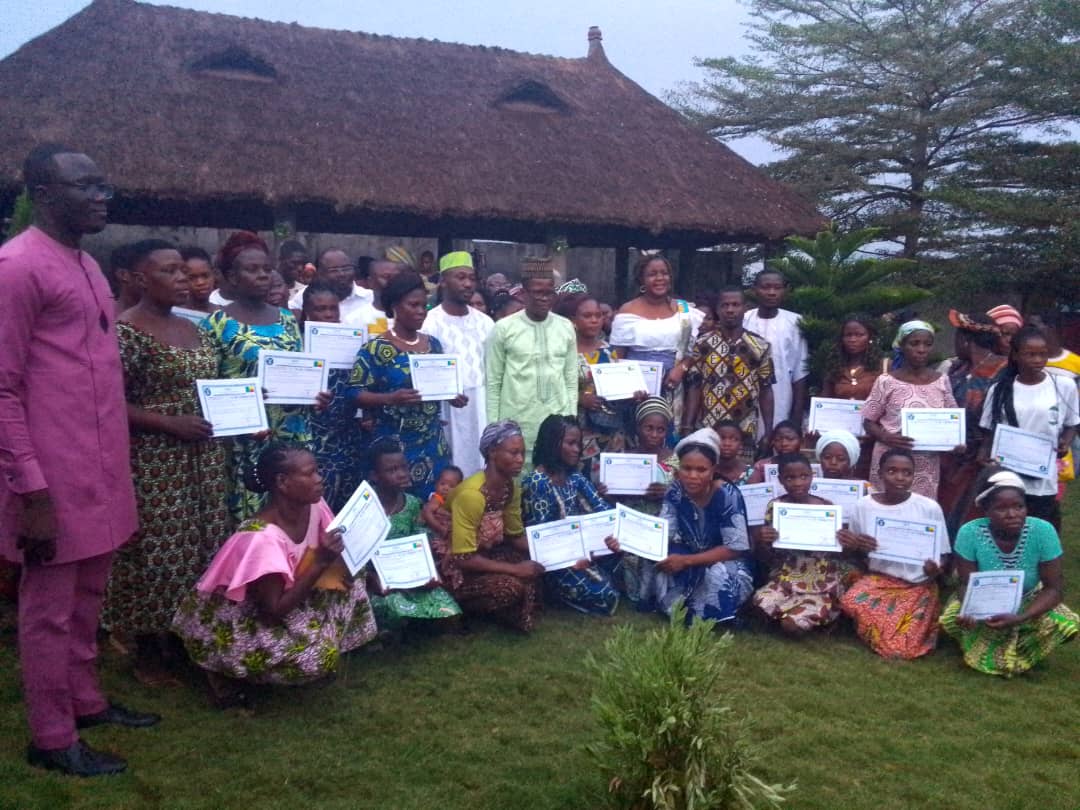 Autonomisation des femmes et des jeunes à Houéyogbé : L’Ong CAP-SA de Jules Coovi Sossou forme plus de 200 personnes