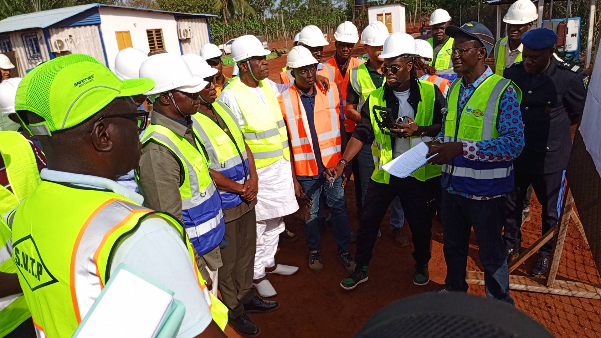 Construction des ouvrages d’eau à Houéyogbé : Le ministre Akpona et le MC Ogouwalé sur les chantiers de Dahè et de Honhoué