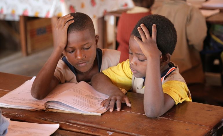 Bénin, Dernières révisions pour l’examen du Cep 2025: Salimane Karimou en visite inopinée dans les écoles